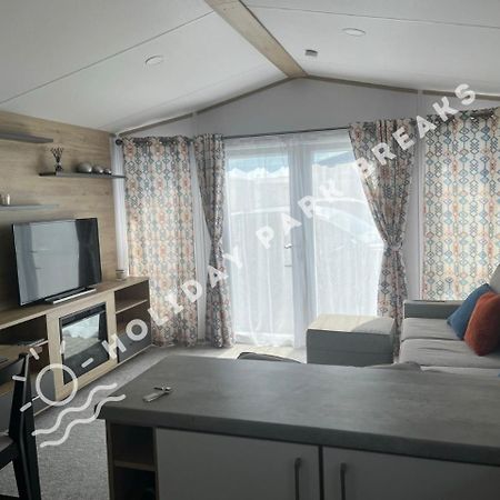 Sunset - A Relaxing Gold 3 Bed Holiday Home At Seal Bay Resort Chichester Exterior photo